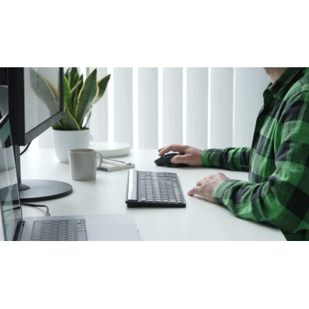 Targus Sustainable Energy Harvesting EcoSmart klawiatura Uniwersalne Bluetooth QWERTZ Niemiecki Czarny